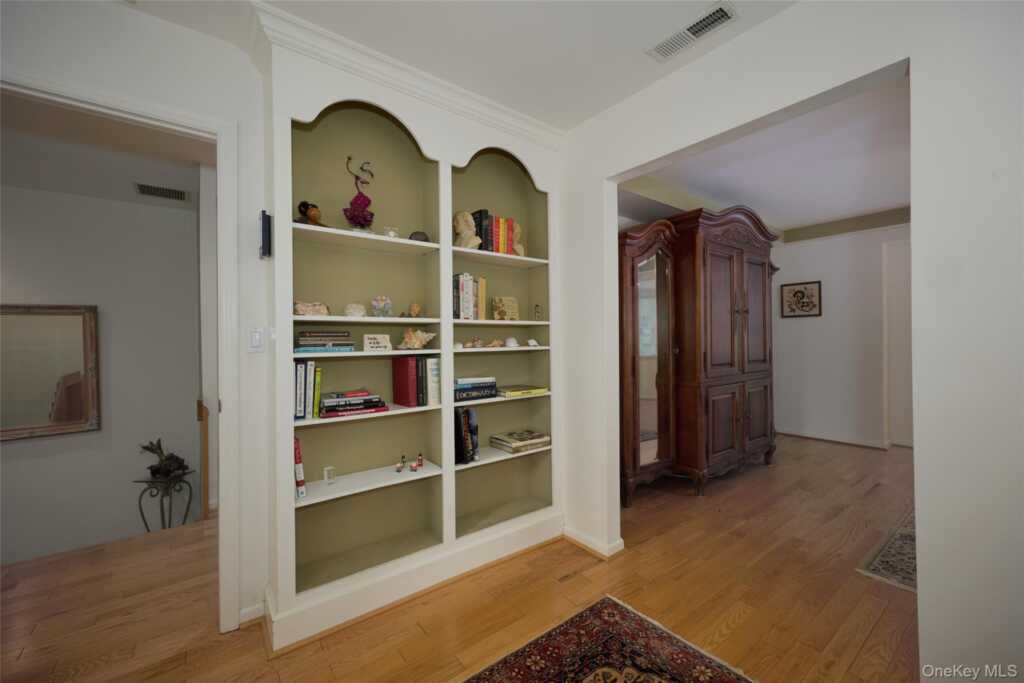 17 Woodlands Drive, Tuxedo Park, NY 10987 - Photo 27 of 36