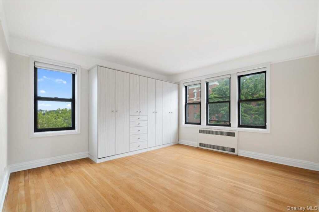 300 Main Street, Unit #3J, White Plains, NY 10601 - Photo 16 of 19