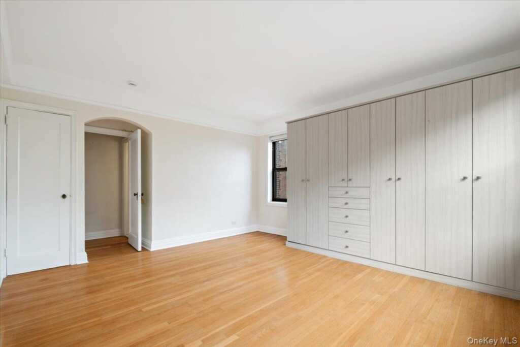 300 Main Street, Unit #3J, White Plains, NY 10601 - Photo 17 of 19