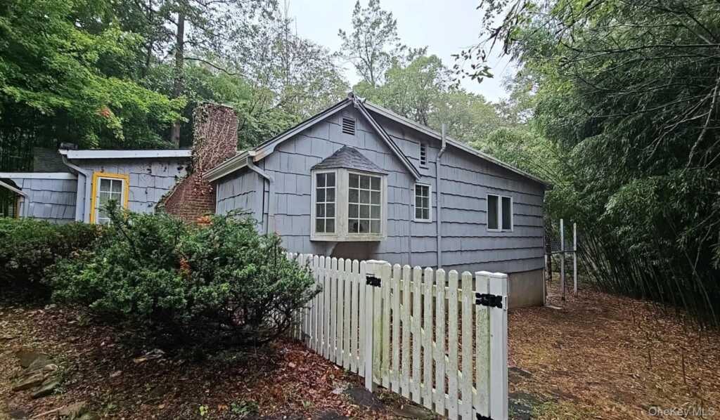 76 New Valley Road, New City, NY 10956 - Photo 4 of 7