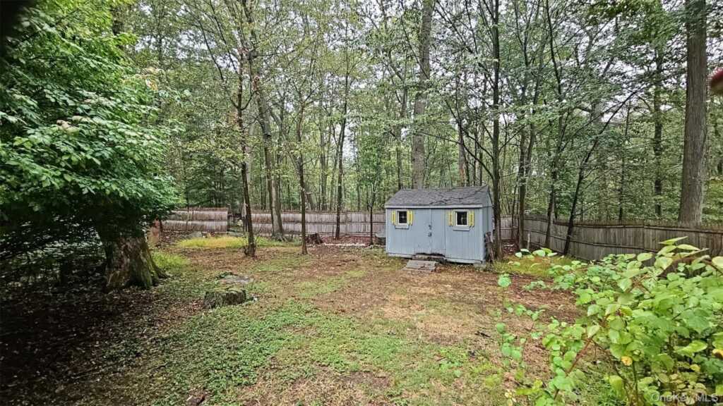 76 New Valley Road, New City, NY 10956 - Photo 6 of 7