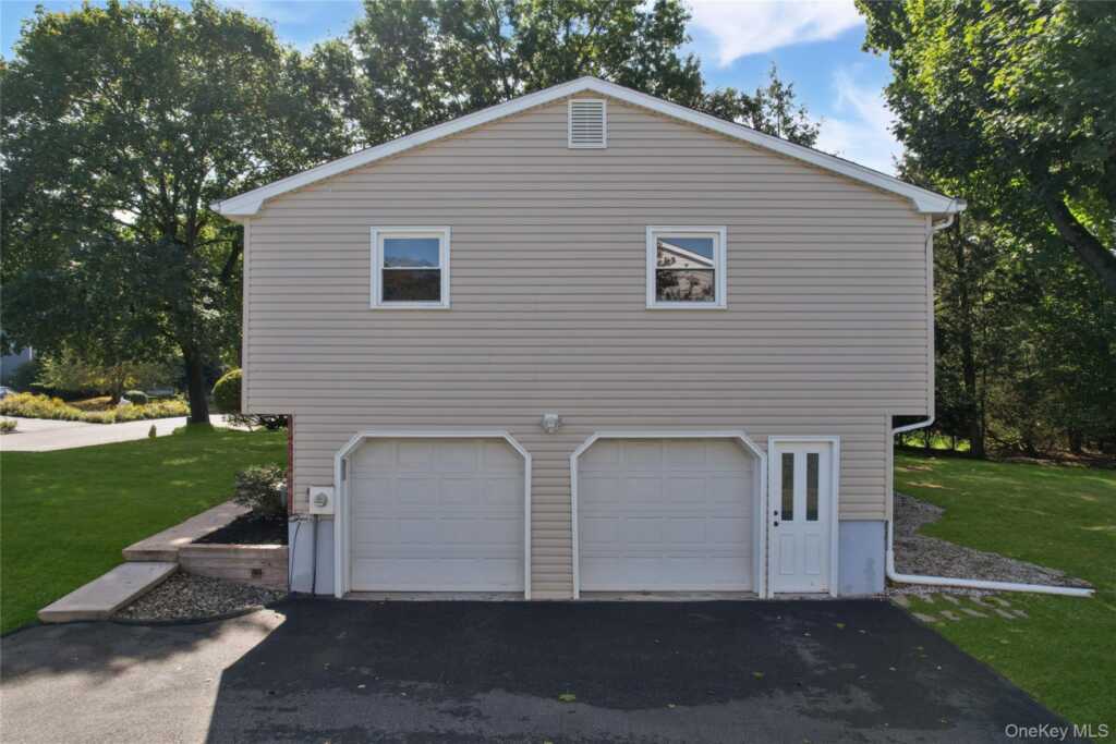 11 Mein Drive, New City, NY 10956 - Photo 39 of 43