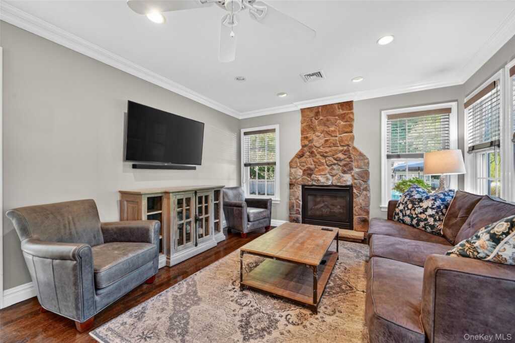 60 Nauraushaun Road, Pearl River, NY 10965 - Photo 16 of 44