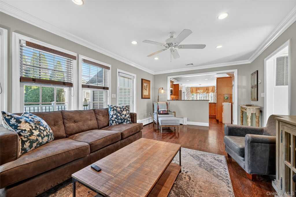 60 Nauraushaun Road, Pearl River, NY 10965 - Photo 17 of 44