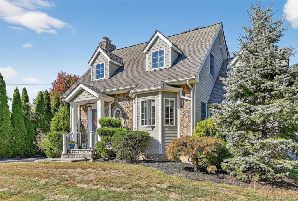60 Nauraushaun Road, Pearl River, NY 10965 - Photo 3 of 44