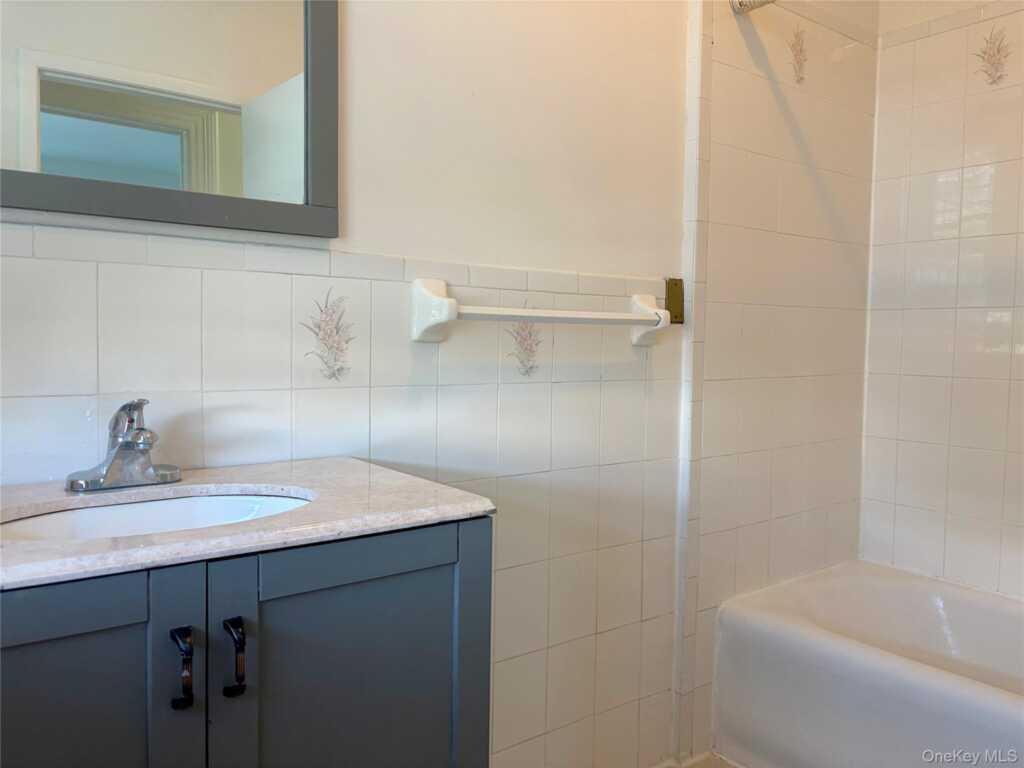 4 Bancker Place, Unit #2, New Rochelle, NY 10805 - Photo 14 of 17