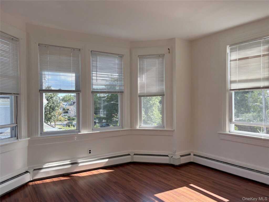 4 Bancker Place, Unit #2, New Rochelle, NY 10805 - Photo 9 of 17