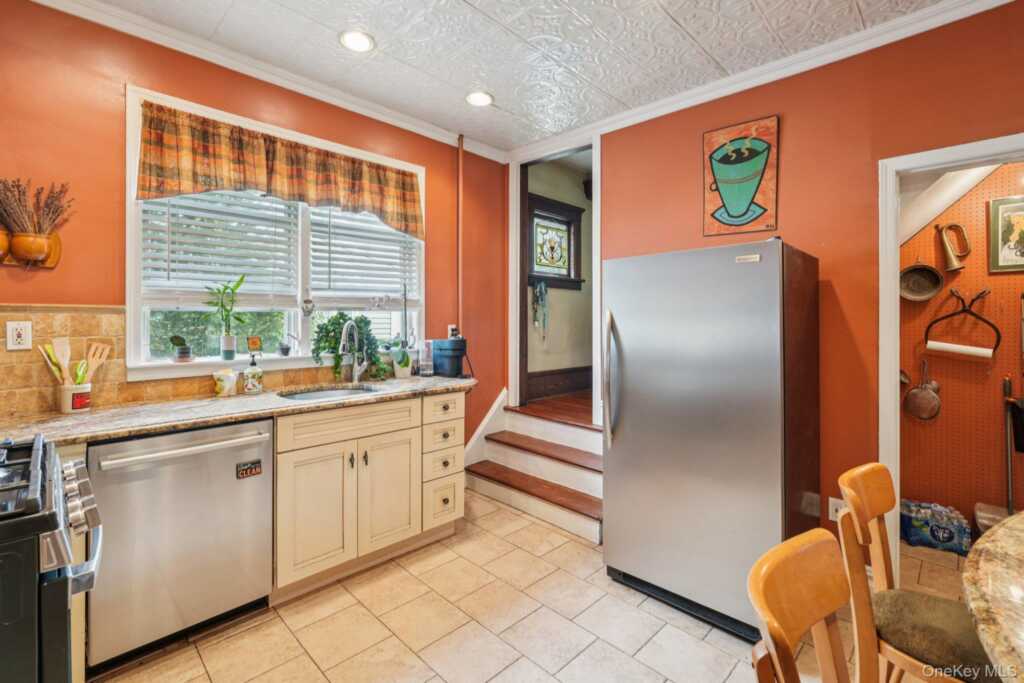 74 Maple Avenue, Suffern, NY 10901 - Photo 14 of 50