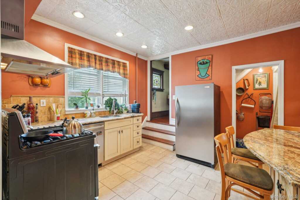 74 Maple Avenue, Suffern, NY 10901 - Photo 15 of 50