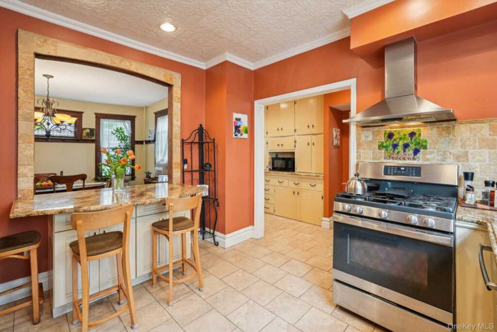 74 Maple Avenue, Suffern, NY 10901 - Photo 17 of 50