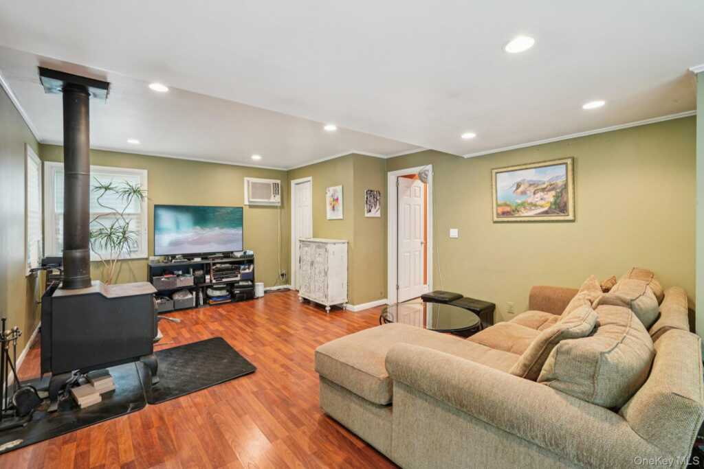 74 Maple Avenue, Suffern, NY 10901 - Photo 20 of 50