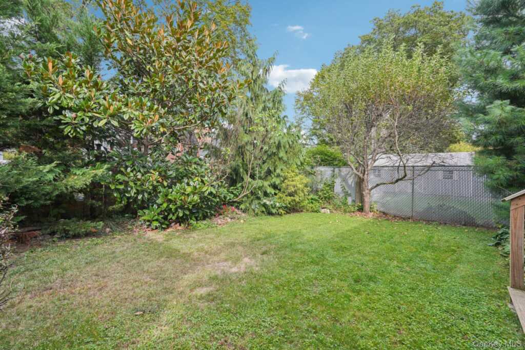 74 Maple Avenue, Suffern, NY 10901 - Photo 45 of 50