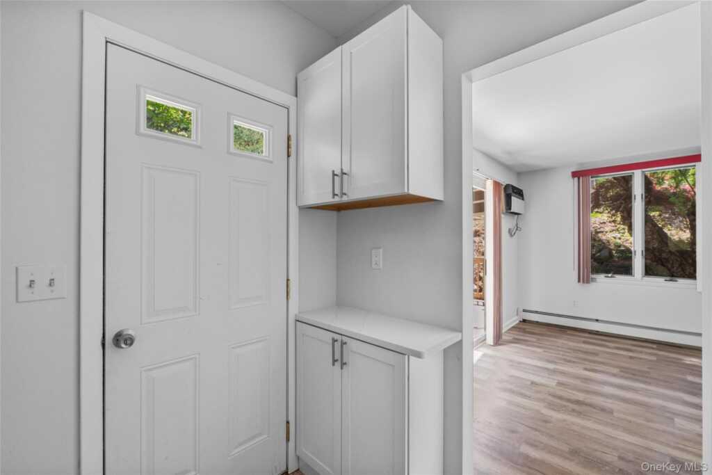515 Mountainview Avenue, Valley Cottage, NY 10989 - Photo 25 of 48