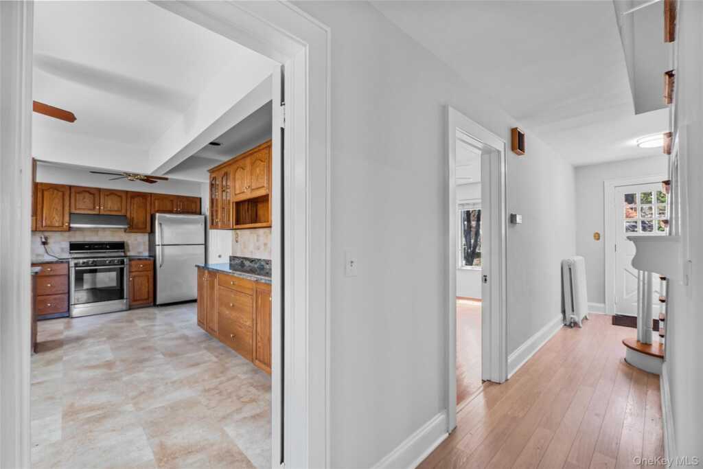 515 Mountainview Avenue, Valley Cottage, NY 10989 - Photo 28 of 48