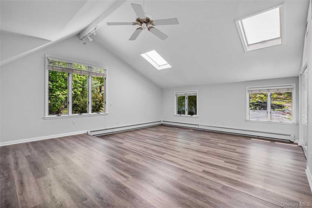 515 Mountainview Avenue, Valley Cottage, NY 10989 - Photo 31 of 48