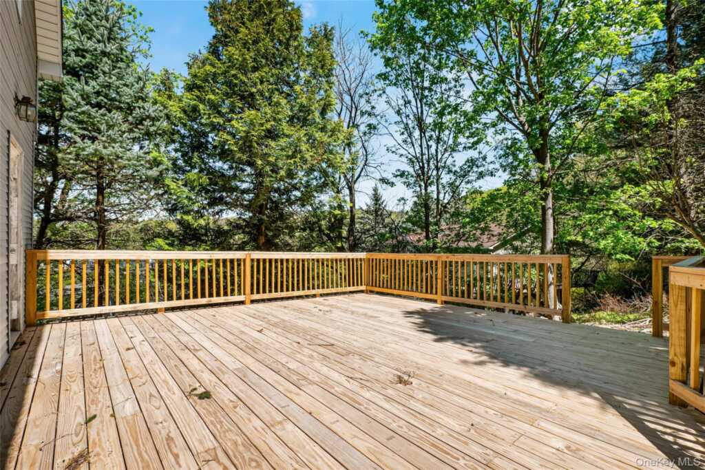 515 Mountainview Avenue, Valley Cottage, NY 10989 - Photo 37 of 48