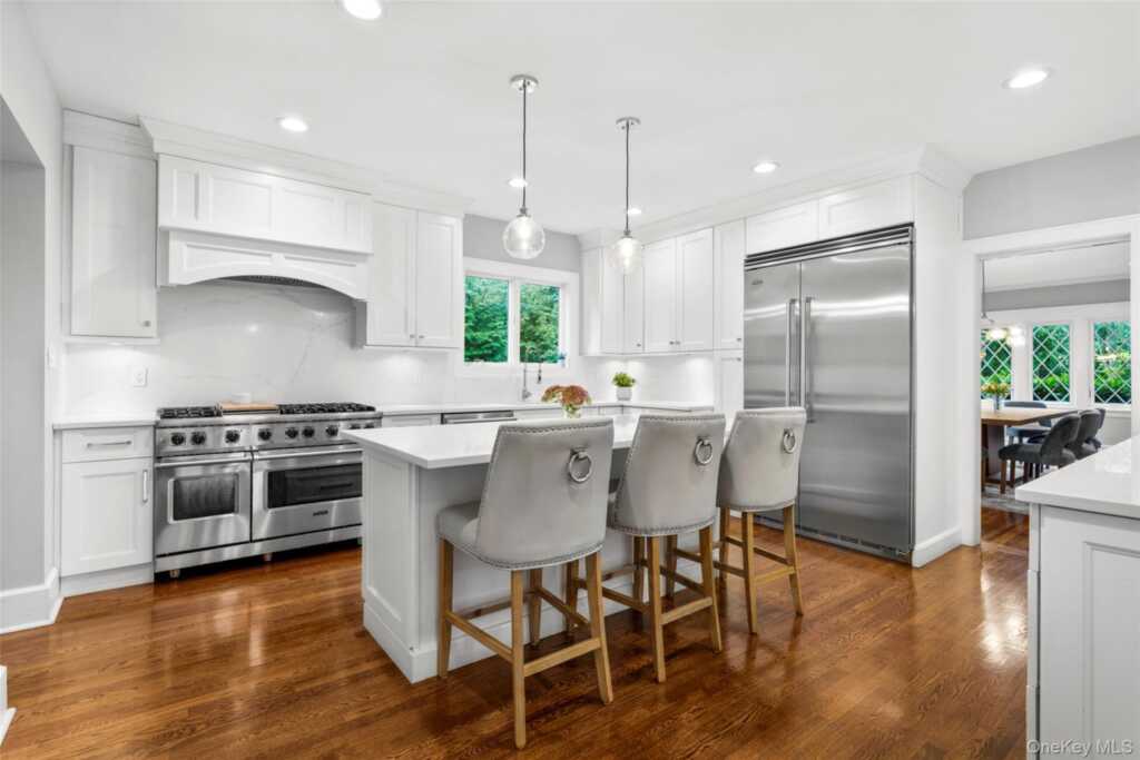20 Elk Avenue, New Rochelle, NY 10804 - Photo 14 of 47
