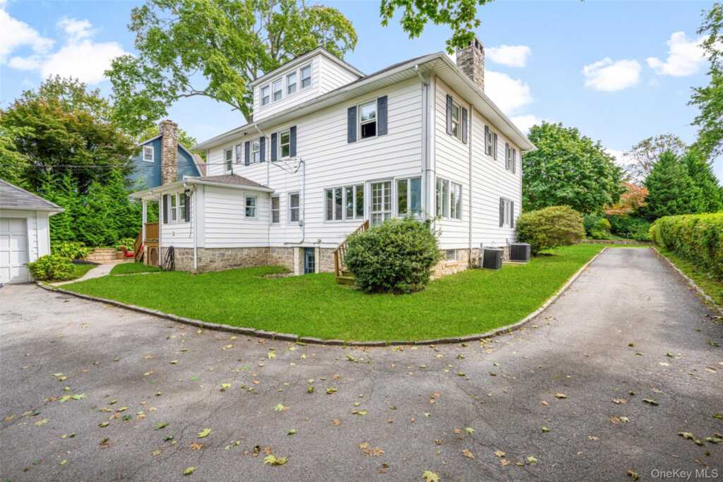 20 Elk Avenue, New Rochelle, NY 10804 - Photo 41 of 47