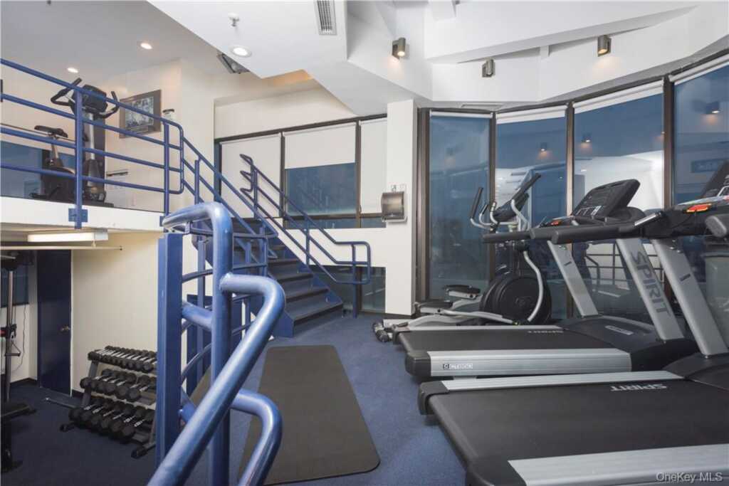 10 Cottage Place, Unit #4F, White Plains, NY 10601 - Photo 20 of 22