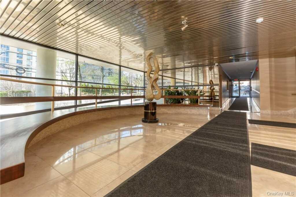 10 Cottage Place, Unit #4F, White Plains, NY 10601 - Photo 4 of 22