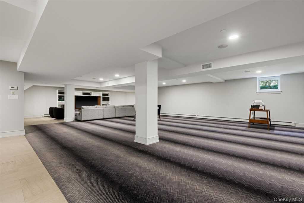 20 Woodland Drive, Rye, NY 10573 - Photo 27 of 33