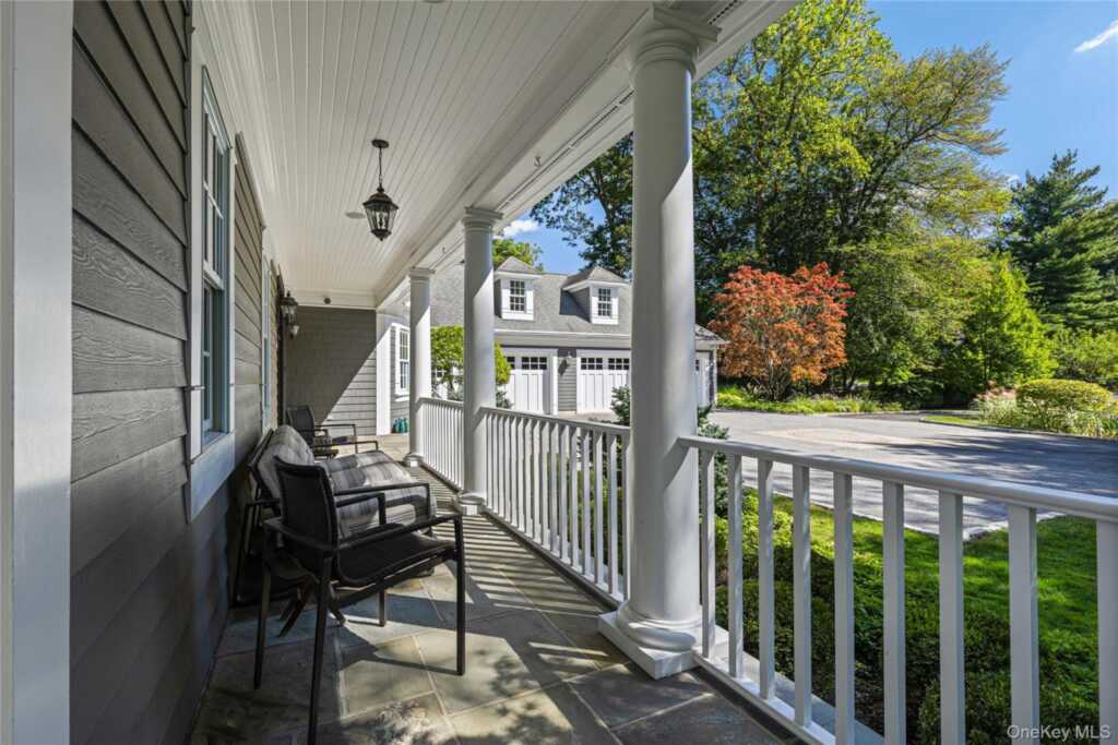 20 Woodland Drive, Rye, NY 10573 - Photo 3 of 33