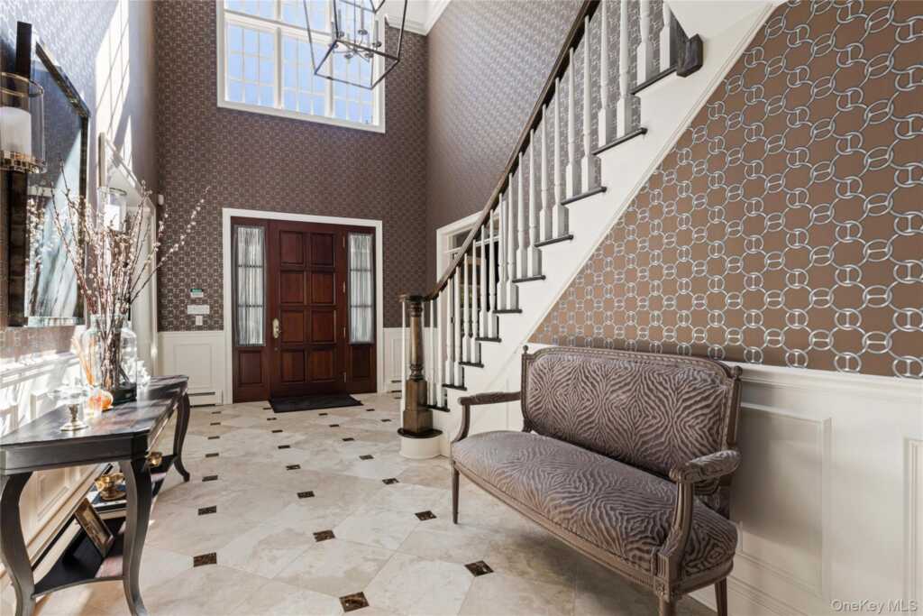 20 Woodland Drive, Rye, NY 10573 - Photo 4 of 33