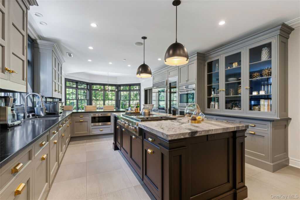 20 Woodland Drive, Rye, NY 10573 - Photo 7 of 33