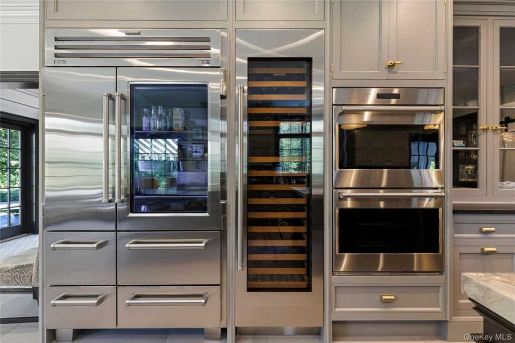 20 Woodland Drive, Rye, NY 10573 - Photo 9 of 33