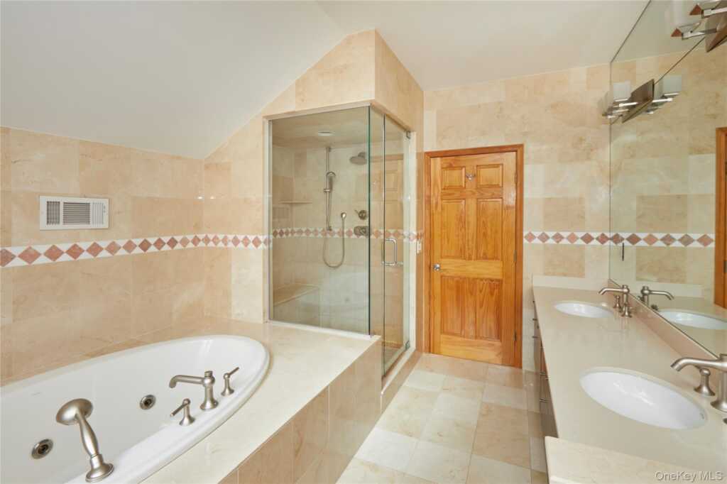 179 Van Etten Boulevard, New Rochelle, NY 10804 - Photo 14 of 28