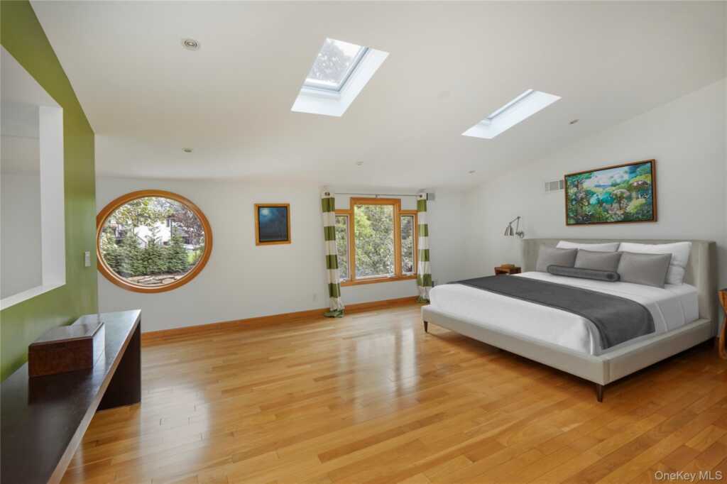 179 Van Etten Boulevard, New Rochelle, NY 10804 - Photo 16 of 28