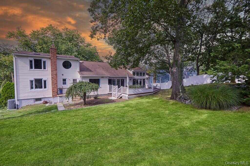 179 Van Etten Boulevard, New Rochelle, NY 10804 - Photo 24 of 28