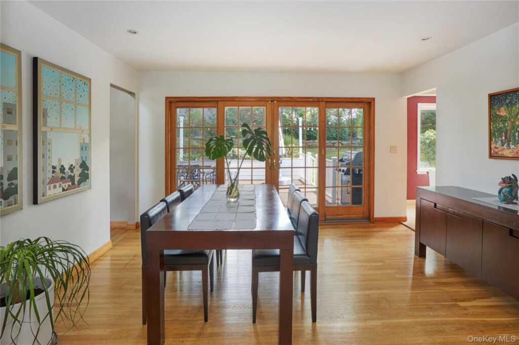 179 Van Etten Boulevard, New Rochelle, NY 10804 - Photo 6 of 28