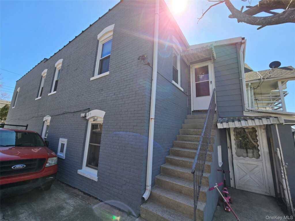 340 Locust Avenue, Rye, NY 10573 - Photo 23 of 29