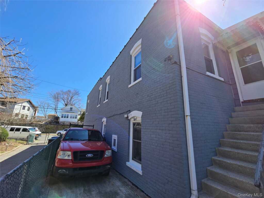 340 Locust Avenue, Rye, NY 10573 - Photo 26 of 29