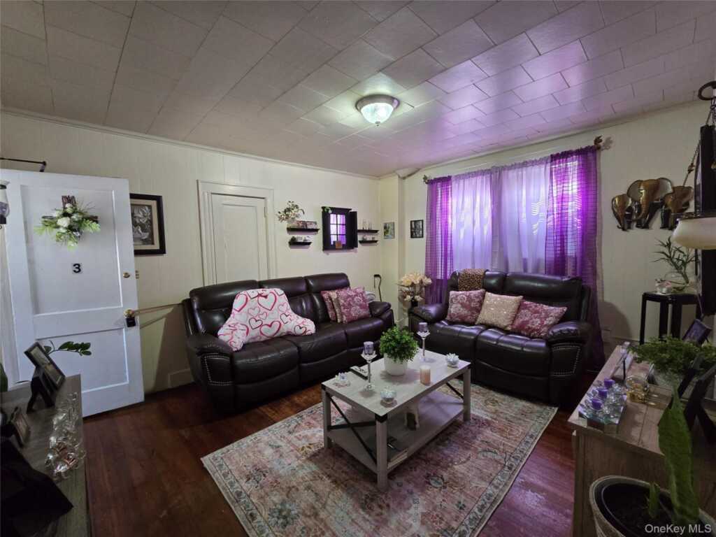 340 Locust Avenue, Rye, NY 10573 - Photo 7 of 29