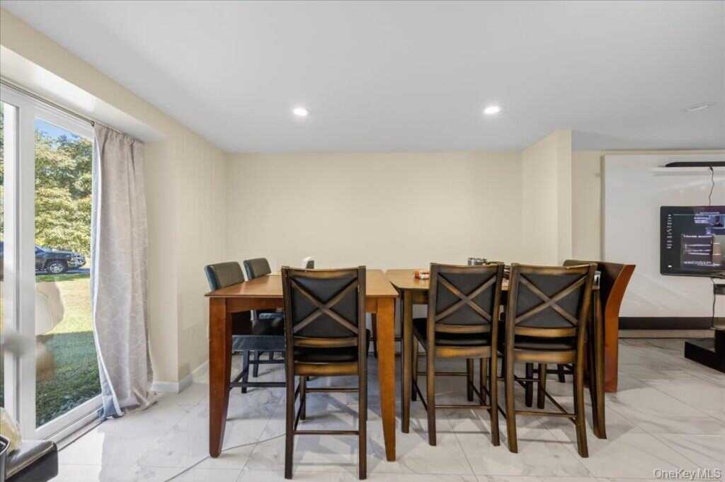 431 Willow Grove Road, Stony Point, NY 10980 - Photo 14 of 41