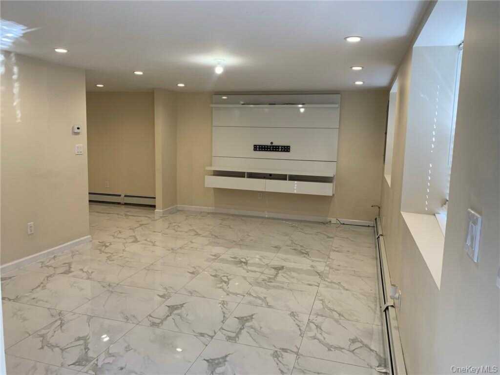 431 Willow Grove Road, Stony Point, NY 10980 - Photo 5 of 41