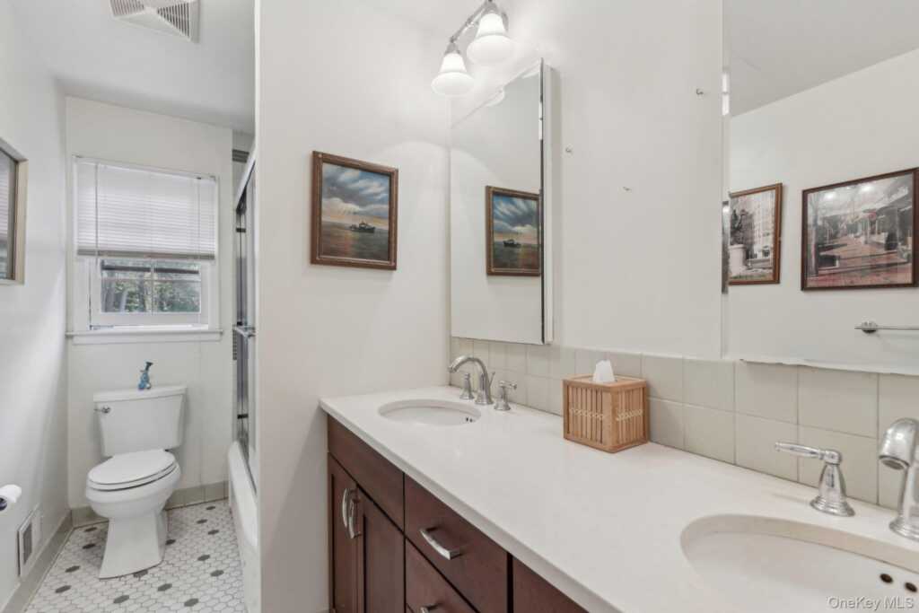 203 Hilltop Drive, Nyack, NY 10960 - Photo 12 of 24