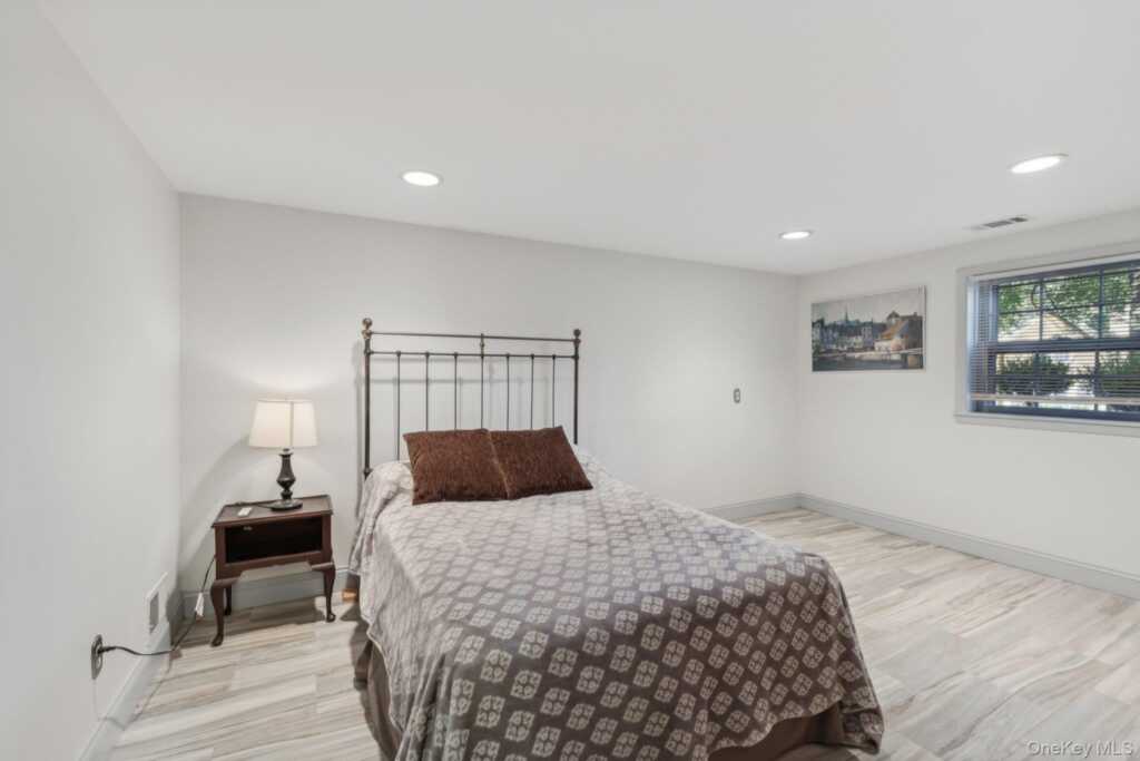 203 Hilltop Drive, Nyack, NY 10960 - Photo 16 of 24