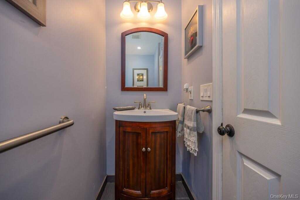 109 John Street, Pearl River, NY 10965 - Photo 15 of 31