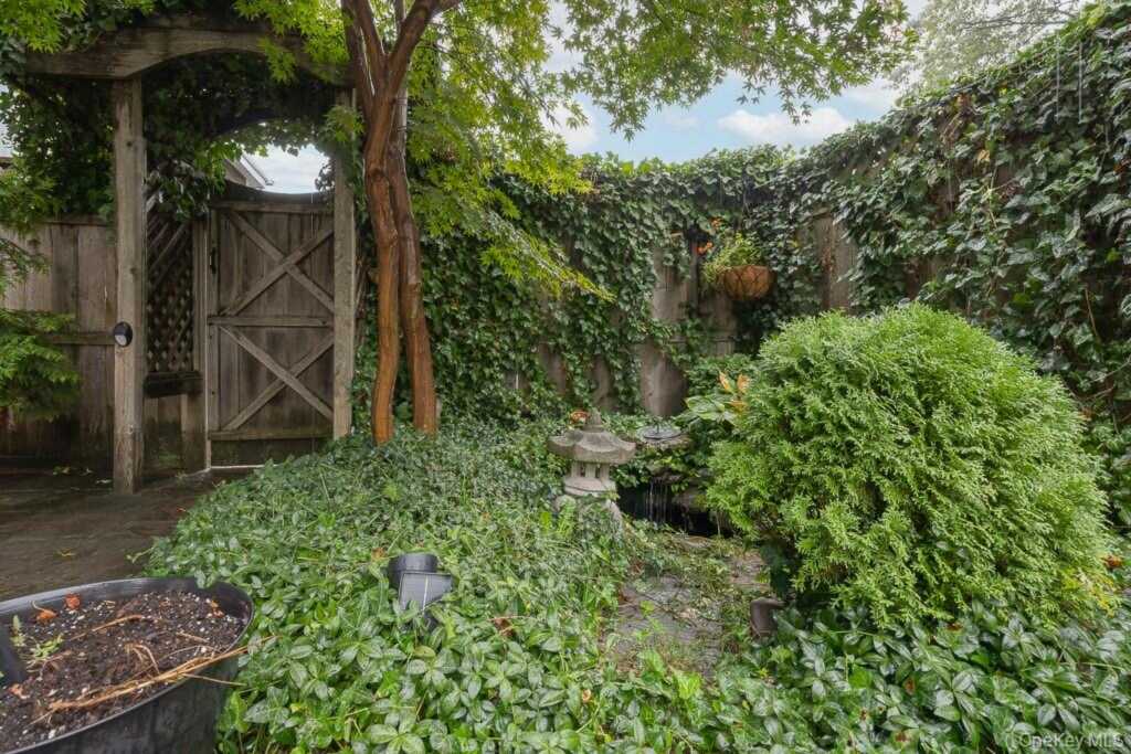 109 John Street, Pearl River, NY 10965 - Photo 26 of 31