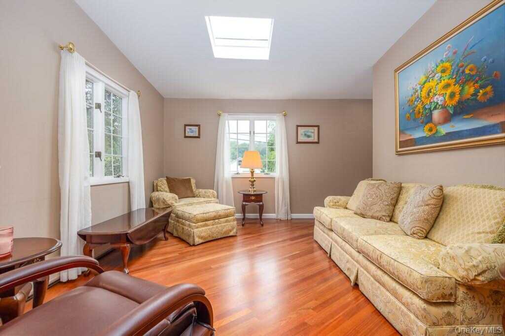 109 John Street, Pearl River, NY 10965 - Photo 4 of 31
