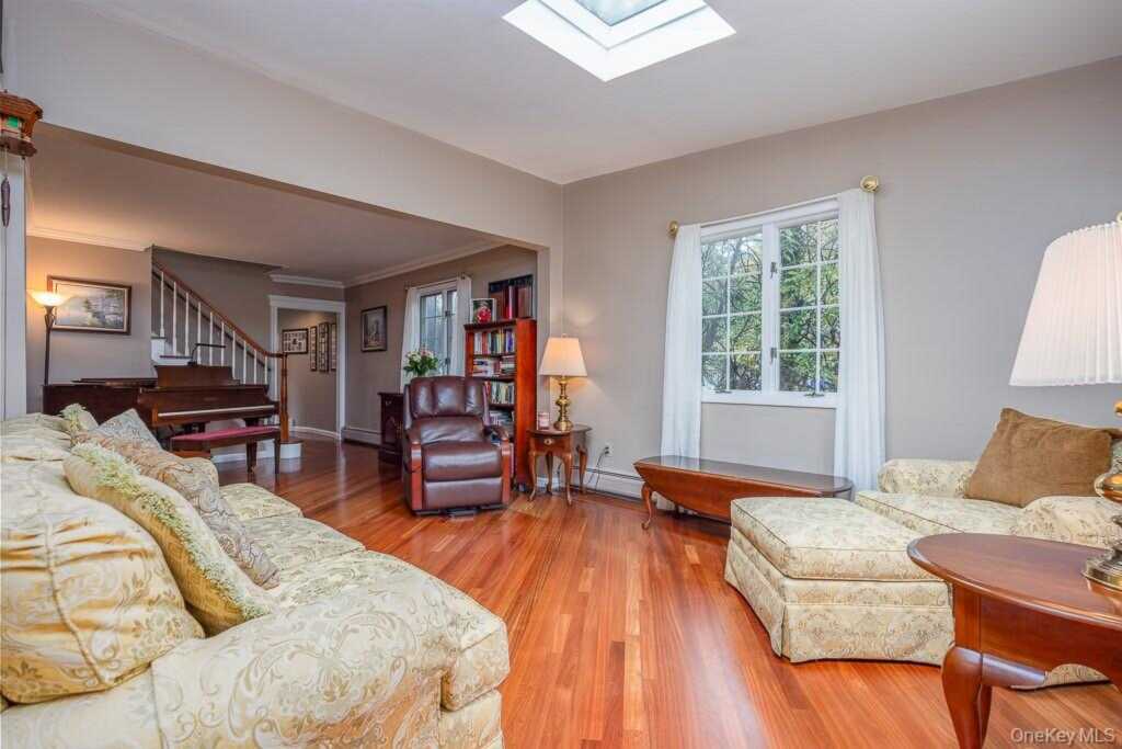 109 John Street, Pearl River, NY 10965 - Photo 5 of 31