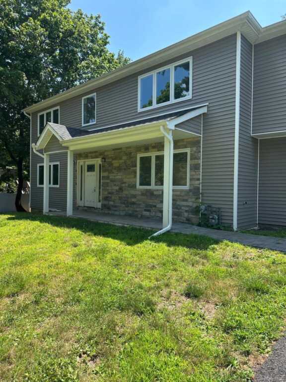 250 Blauvelt Road, Pearl River, NY 10965 - Photo 4 of 42