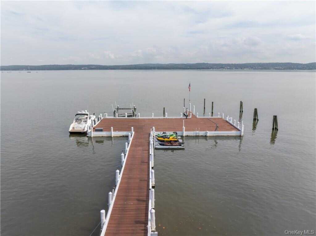 9 Voorhis, Nyack, NY 10960 - Photo 31 of 36