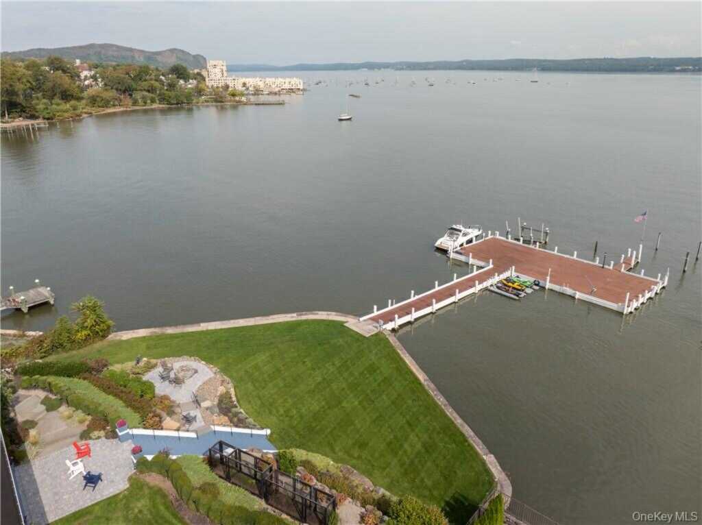 9 Voorhis, Nyack, NY 10960 - Photo 32 of 36