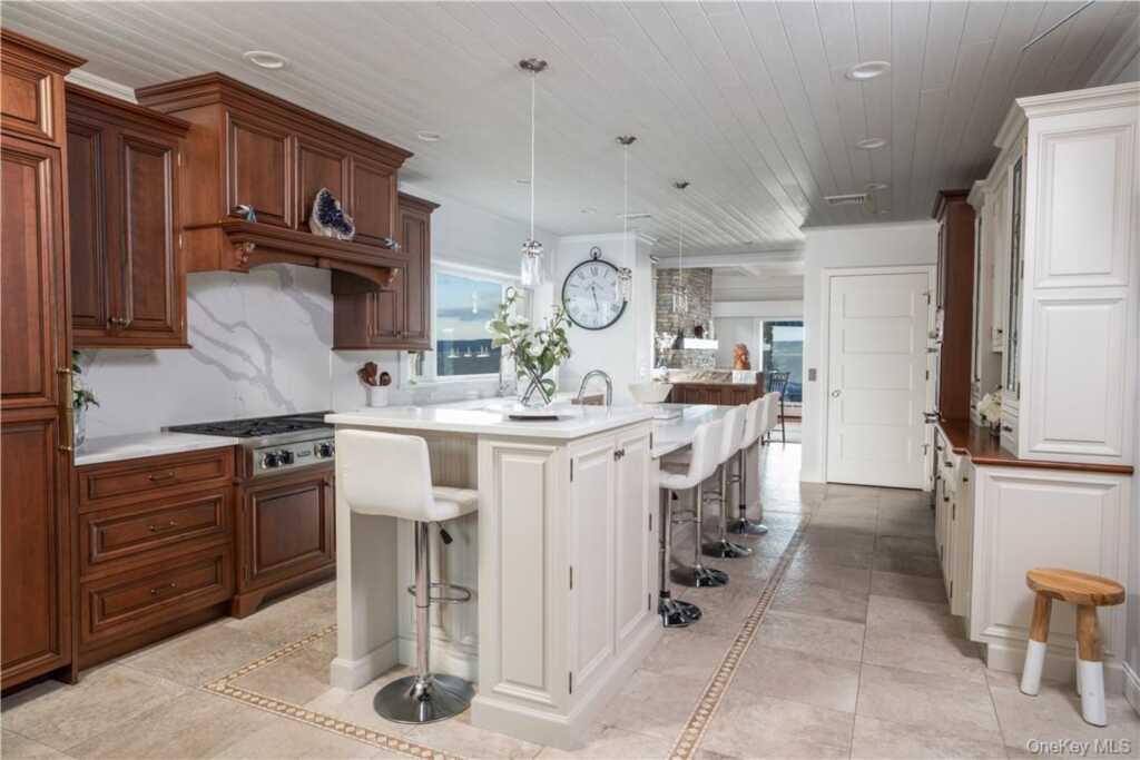 9 Voorhis, Nyack, NY 10960 - Photo 7 of 36