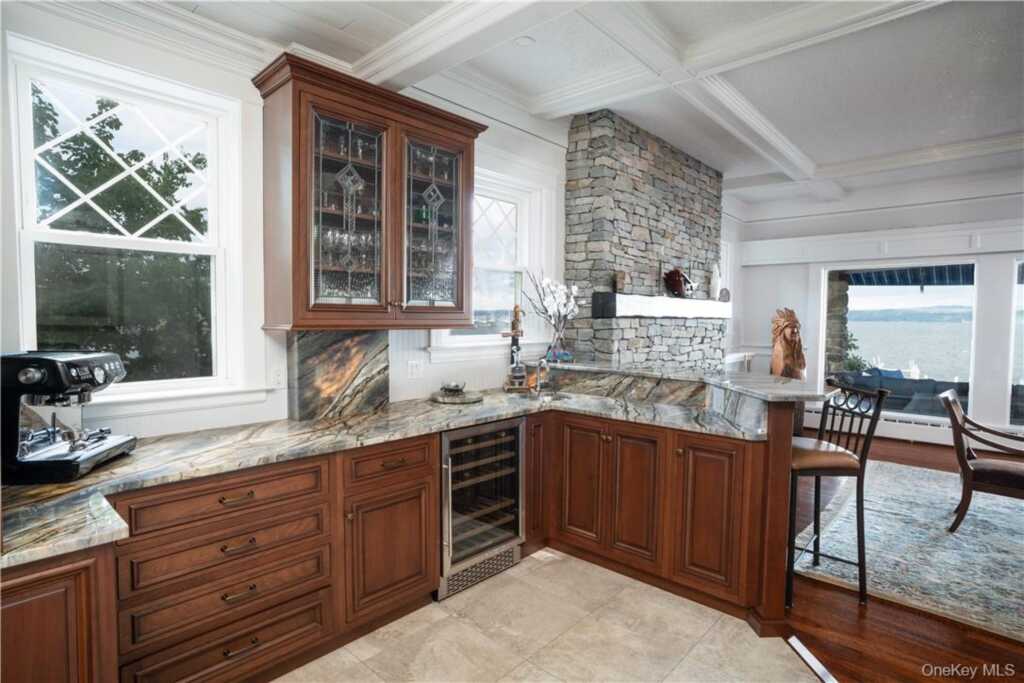 9 Voorhis, Nyack, NY 10960 - Photo 9 of 36