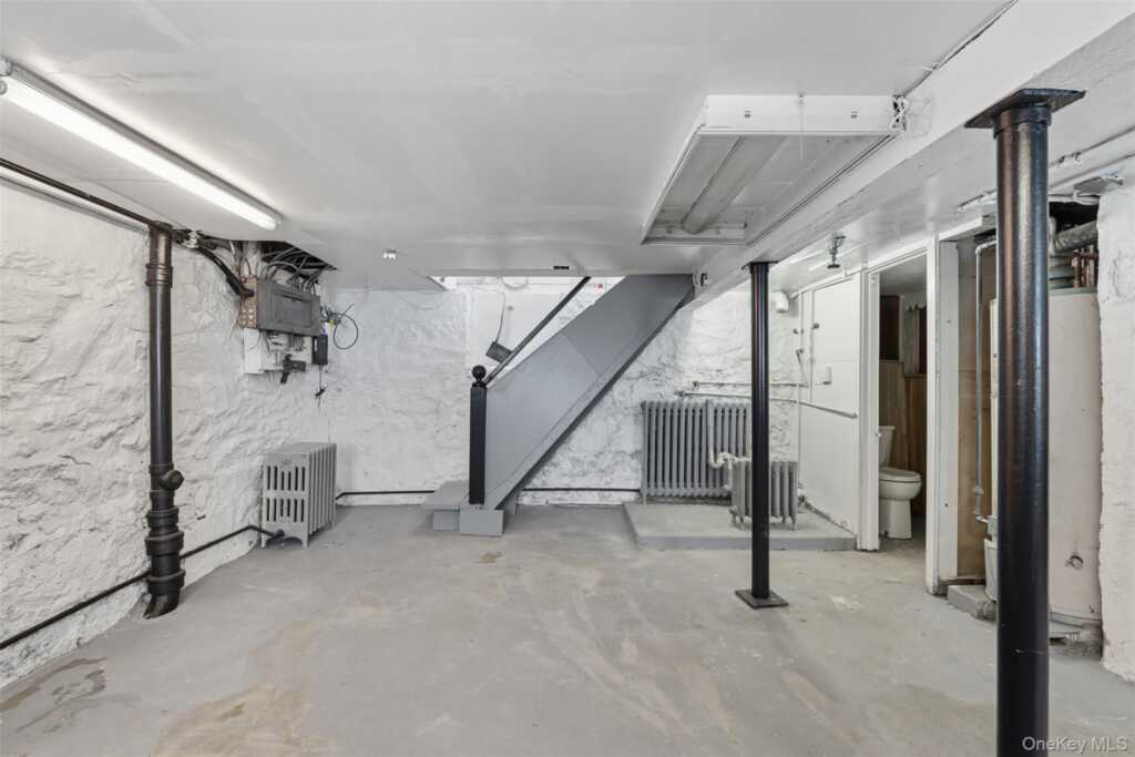 11 Whittemore Place, Rye, NY 10573 - Photo 33 of 43